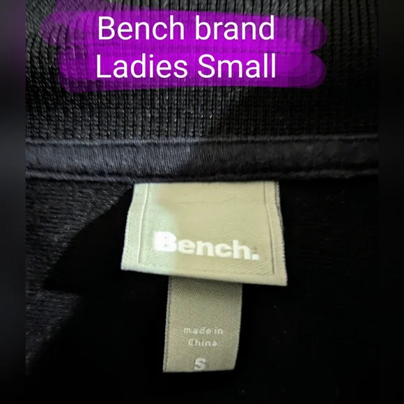 Size small, BENCH long sleeve zip up sweater/jacket in black w/BENCH red logo - Picture 4 of 11